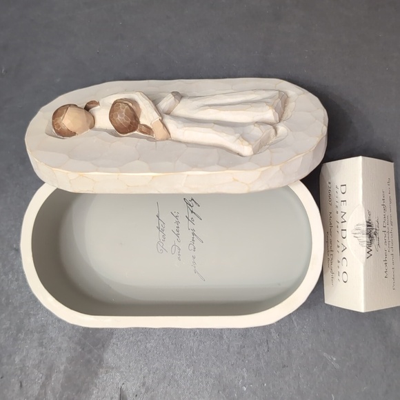 Willow Tree Mother And Daughter Trinket Box. - Picture 2 of 7